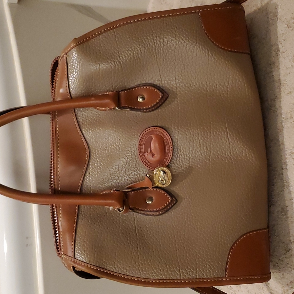 Dooney & Bourke Large Vintage   Pebble Grain Satchel Style Bag
